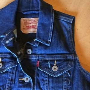 Levi’s dark wash denim vest